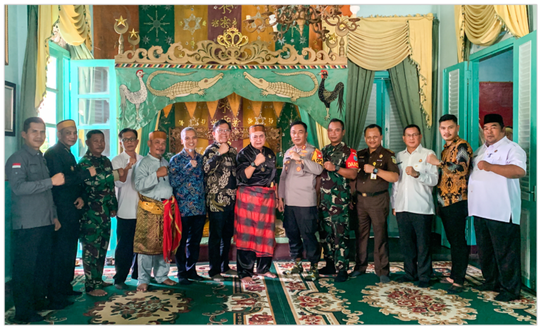 Penandatanganan Perjanjian Kerjasama antara PT Borneo Alumina Indonesia (PT BAI) dengan Keraton Amantubillah Mempawah